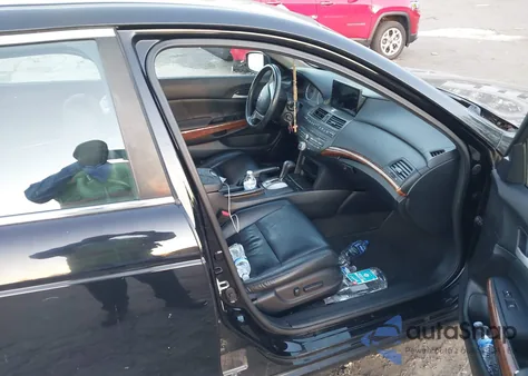 2011 Honda Accord 2.4 Ex-L from USA, damaged, VIN 1HGCP2F82BA135111